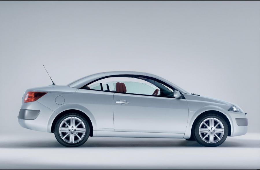  Renault Megane 2001 года  (фото 16 из 35)